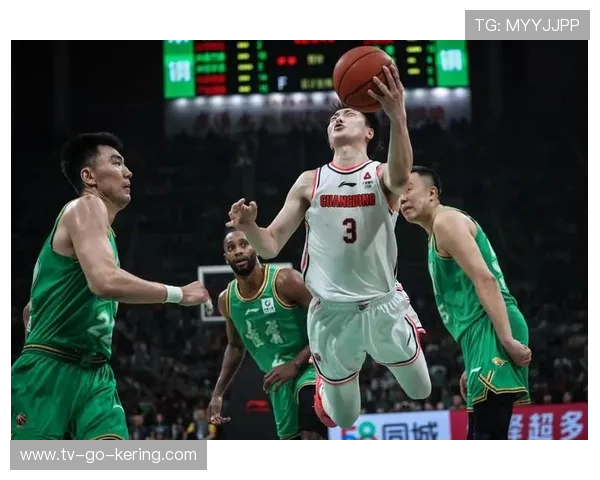 南京同曦主场迎战广东宏远两队实力碰撞上演精彩篮球对决