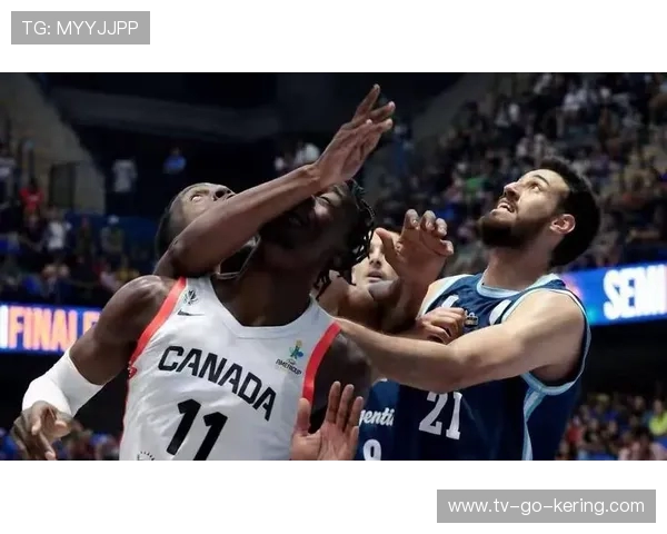 中国男篮迎战阿根廷队全力争胜展现实力与团队精神